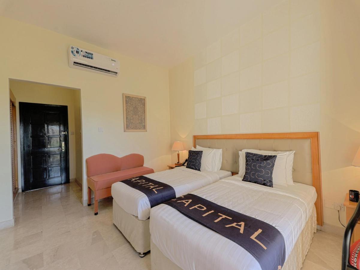 Capital O133 Al Sawadi Beach Resort & Spa Barka Kültér fotó